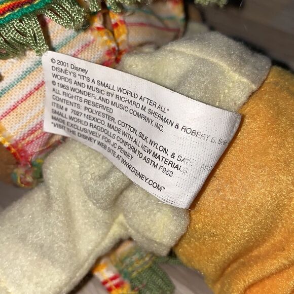 Disney plush it’s a small world doll Mexico Boy with poncho and sombrero euc - Picture 4 of 6